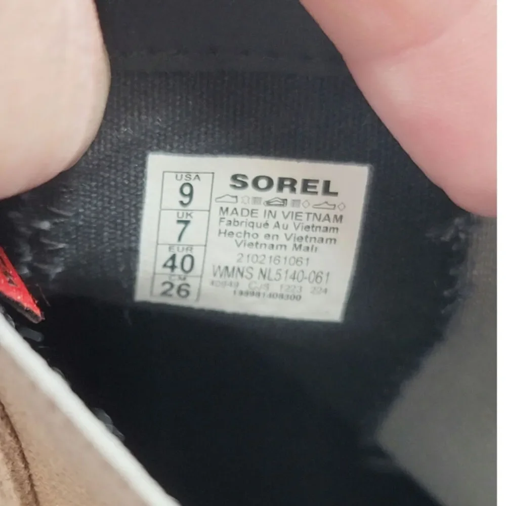SOREL Ona Ave WP Chelsea Boot in Chrome Grey, sz 9